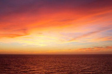 Akdeniz 'de gün batımı