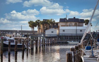 Kuzey Florida 'da Marina ve Tekne