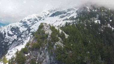 Dağların güzel manzarası