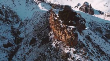 Dağların güzel manzarası