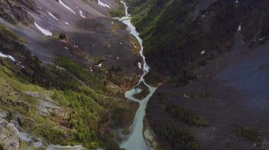 Gölün güzel manzarası
