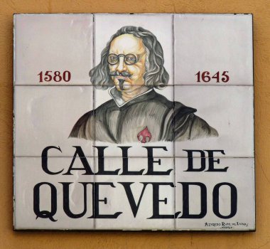 Madrid sokaklarındaki İspanyol şair ve yazar İspanya tabelasında. Yüksek kalite fotoğraf