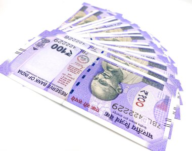 Beyaz arkaplanda izole edilmiş Hint para birimi