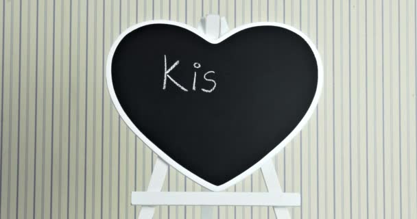 Kus Hartvormig Schoolbord Stop Met Bewegen Een Romantische Toewijding Het — Stockvideo