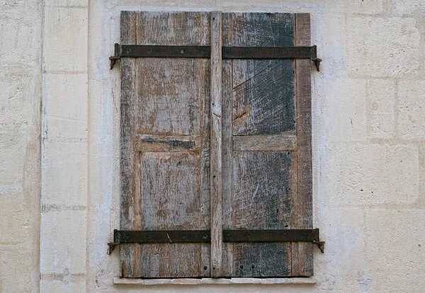 マテーラの石の古い窓 — ストック写真
