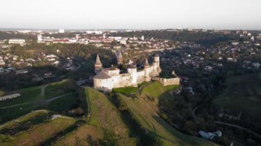 Şatonun günbatımındaki güzelliği