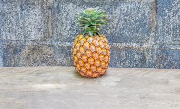 Pineapple — Stock Photo, Image