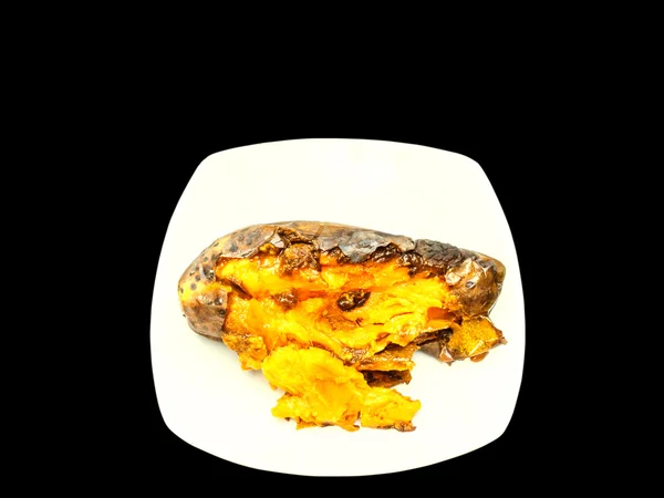 Rotte mango geïsoleerd op een witte achtergrond met clippingpath — Stockfoto