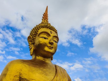 Altın buddha heykeli Tayland tapınak
