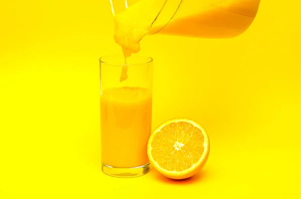 Orange smoothie on yellow background, homemade smoothie,glass smoothie — Stock Photo, Image