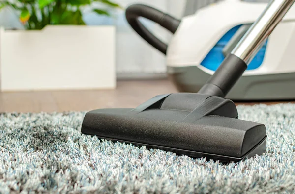 Vacuum high pile carpet, vacuum cleaner with water filter — Stock Photo, Image