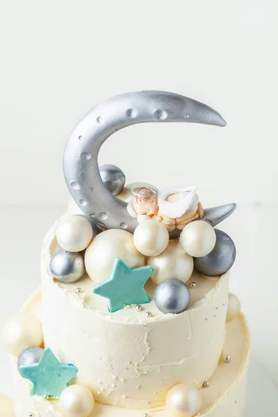 Taart Dopen Met Een Engeltje Bovenop Bunkcake Voor Pasgeboren Viering — Stockfoto