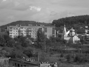 Pencereden şehre olan manzara.          