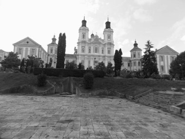 Şekil Değiştirme Katedrali.