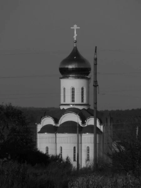 Kirche Stadtrand — Stockfoto