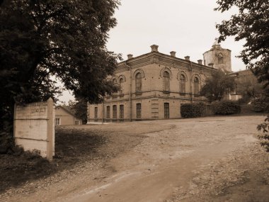 Antik çağlarda Kontes Dzembovskoyi 'nin eski malikanesi