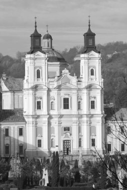  Şekil Değiştirme Katedrali.