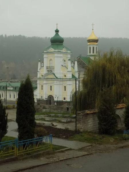 Katedra Mikołaja Klasztor Franciszkanów — Zdjęcie stockowe