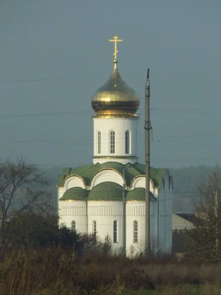 Церковь Окраине — стоковое фото