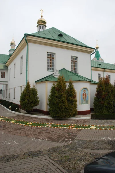 Monascheskyj Gebäude Dreikönigskloster — Stockfoto