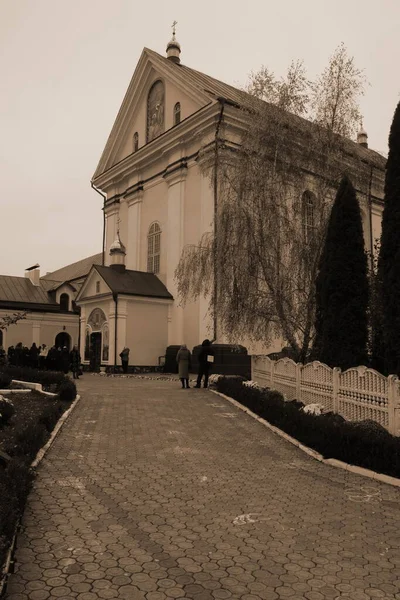 Monasheskyy Budynek Klasztor Objawienia Pańskiego — Zdjęcie stockowe