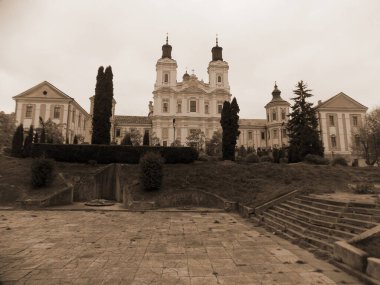 Şekil Değiştirme Katedrali       