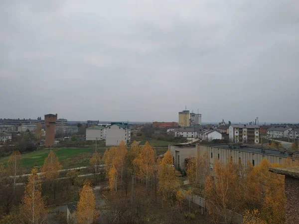 Het Uitzicht Vanuit Het Raam Naar Stad — Stockfoto