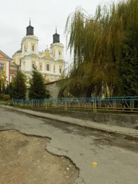 Şekil Değiştirme Katedrali                 