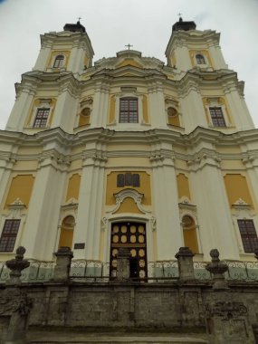 Şekil Değiştirme Katedrali       