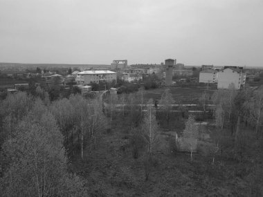 Pencereden şehre olan manzara.                              