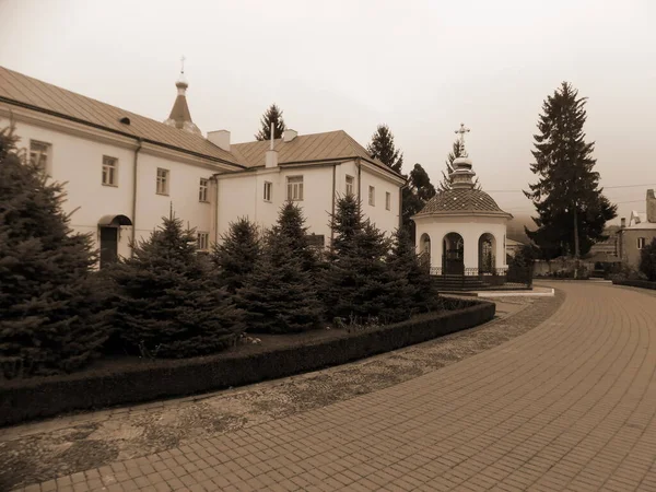 Manastır Epifani Manastırı                                          