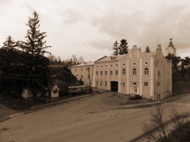   Eski kasabanın tarihi merkezi.                                             