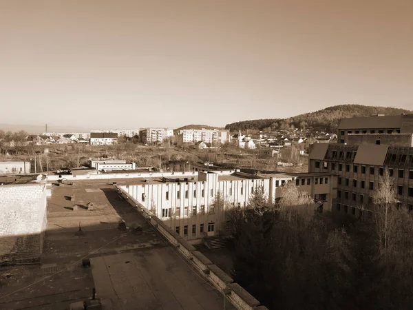 Der Blick Aus Dem Fenster Auf Die Stadt — Stockfoto