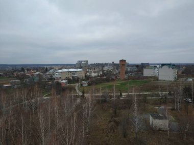 Pencereden şehre olan manzara.                              