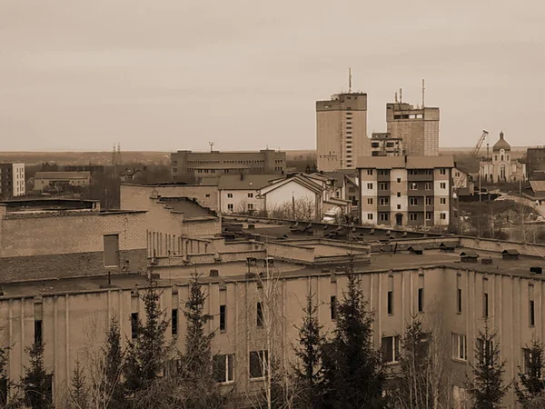 Der Blick Aus Dem Fenster Auf Die Stadt — Stockfoto