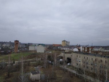   Pencereden şehre olan manzara.        