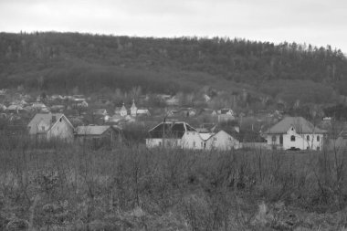   Pencereden şehre olan manzara.        