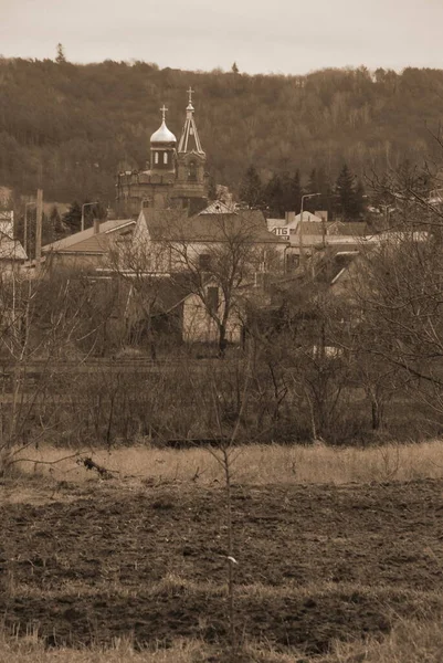 Utsikten Från Fönstret Till Staden — Stockfoto