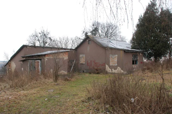 Oud Vervallen Verlaten Gebouwen — Stockfoto