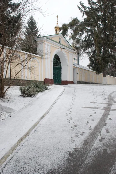 Monascheskyj Gebäude Dreikönigskloster — Stockfoto