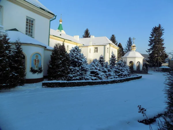 Monasheskyy Budynek Klasztor Objawienia Pańskiego — Zdjęcie stockowe