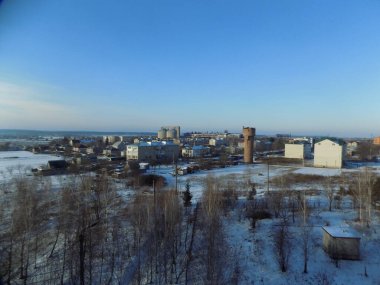   Pencereden şehre olan manzara.        