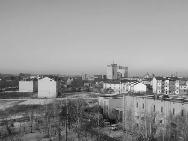 Der Blick Aus Dem Fenster Auf Die Stadt — Stockfoto