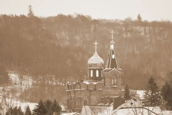 Pencereden şehre olan manzara.