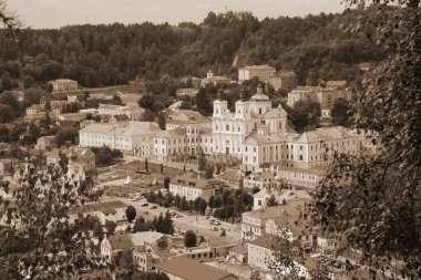  Eski kasabanın tarihi merkezi.                                                                                     