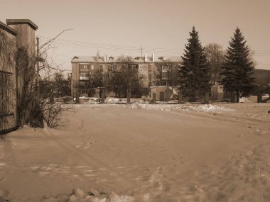  Pencereden şehre olan manzara.                  