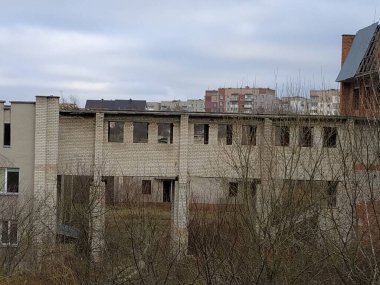 Pencereden şehre olan manzara.                              