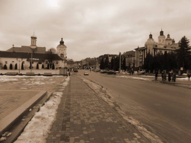   Eski kasabanın tarihi merkezi.                