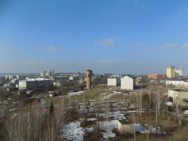  Pencereden şehre olan manzara.                  