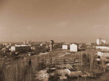  Pencereden şehre olan manzara.                  